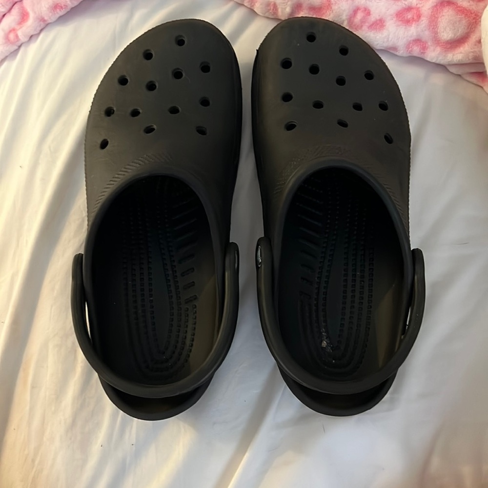 Black crocs